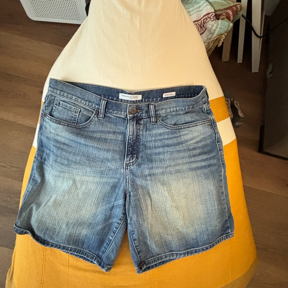 Banana Republic Boyfriend Jean shorts